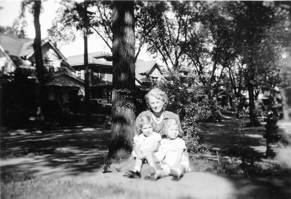 Irma Schweich with nieces