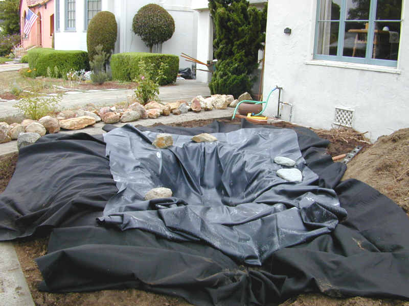 The Hole, with geotextile and rubber membrane.