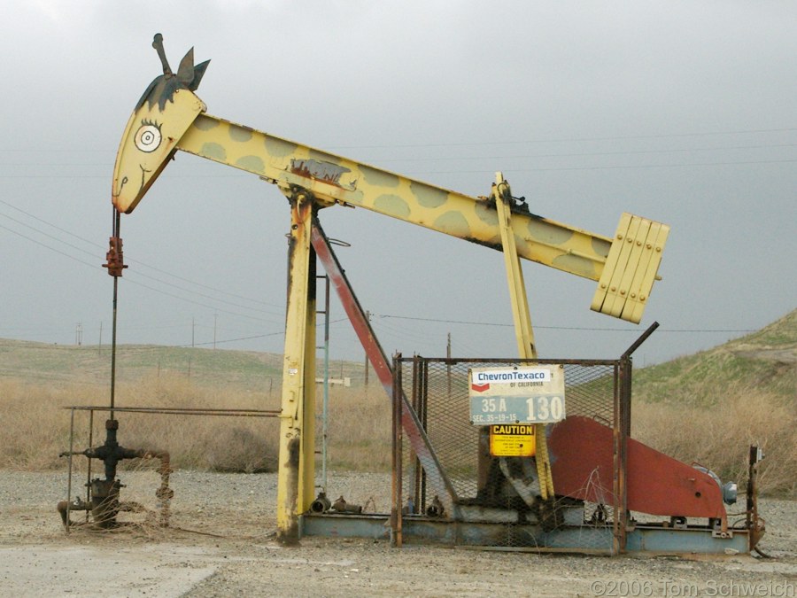 oil pump, giraffe, Iron Zoo, Fresno County, California